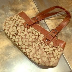 Coach pleated soho signature tote *authentic*